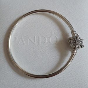 Brand new Pandora Fireworks limited edition bangle